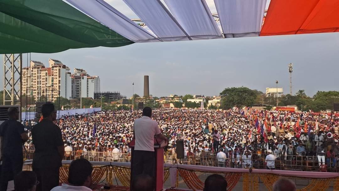 मोदींनी २२ अब्जाधीश बनविले, आम्ही कोट्यवधी गरिबांना लखपती बनविणार!